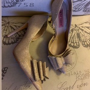 Betsey Johnson Gold Glittery Heels